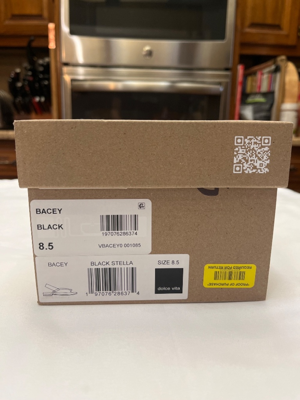NIB Blk. Bacey Dolce Vita Sandals.  Style is Stella.  Size 8.5.  Beautiful On. - Picture 12 of 12